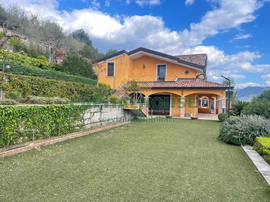 Immagine 9 di Villa in vendita  in avella a Avella