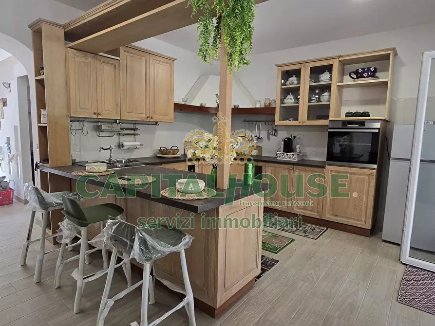 Immagine 2 di Villa in vendita  a Cervaro