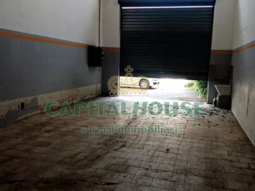 Immagine 1 di Locale commerciale in affitto  in VIA FRANCESCO CARACCIOLI a Mercato San Severino