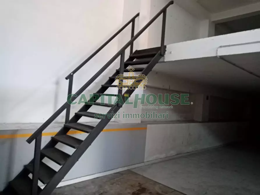 Immagine 4 di Locale commerciale in affitto  in VIA FRANCESCO CARACCIOLI a Mercato San Severino