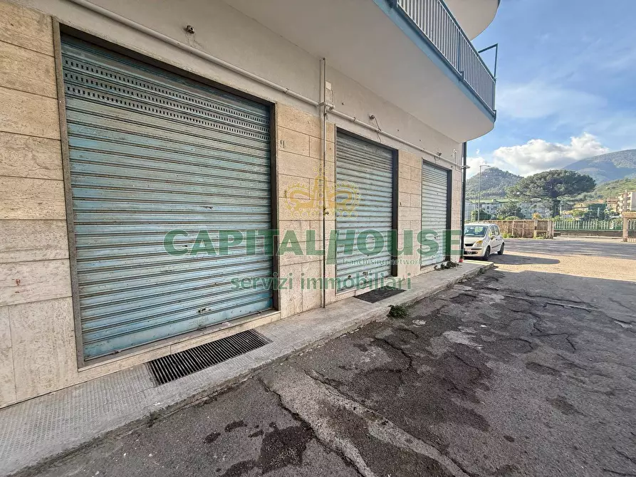 Immagine 4 di Locale commerciale in affitto  in Via Della Pace a Roccapiemonte