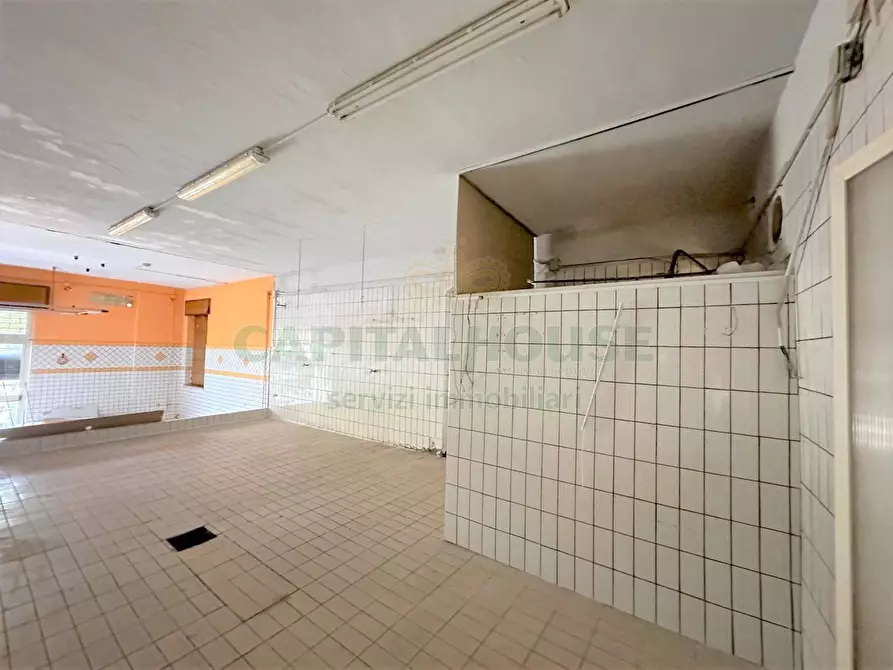 Immagine 3 di Locale commerciale in vendita  in baiano a Baiano