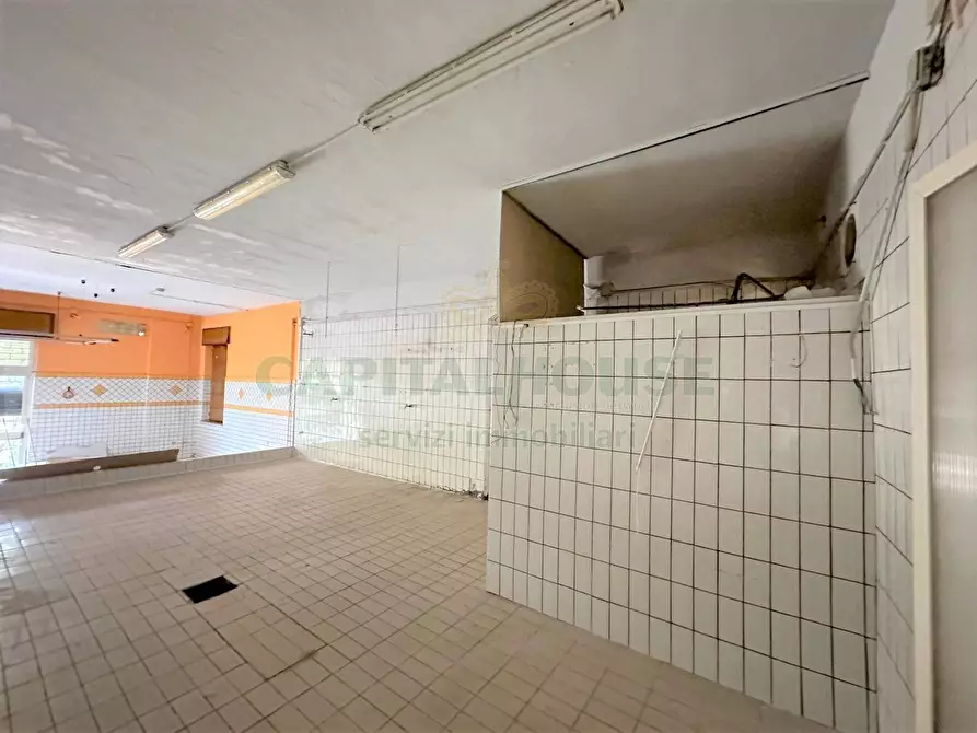 Immagine 4 di Locale commerciale in vendita  in baiano a Baiano