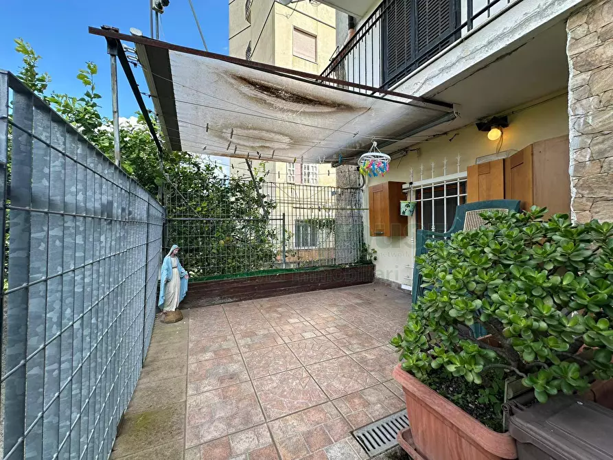 Immagine 6 di Casa semindipendente in vendita  in via raimondi a Saviano
