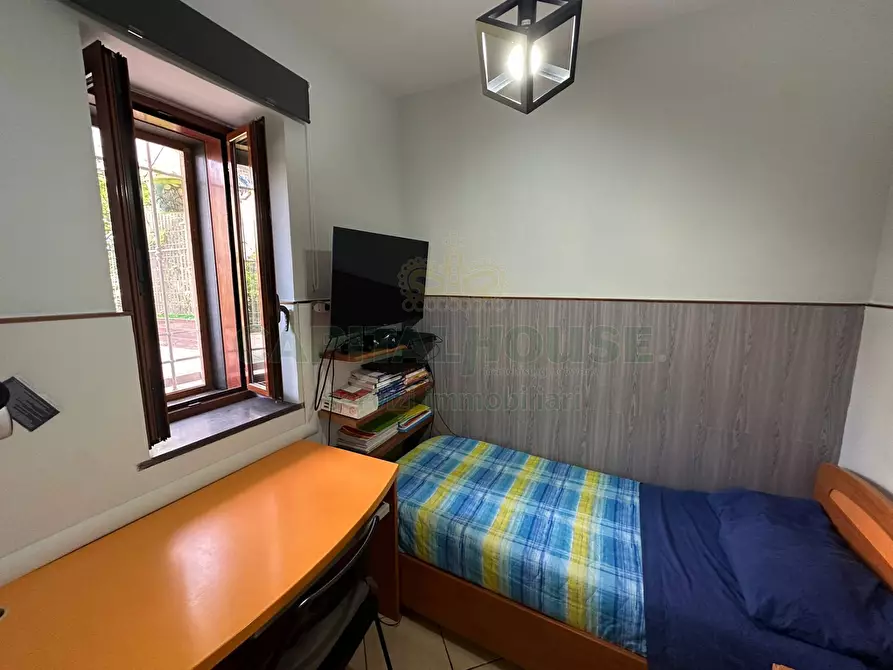 Immagine 15 di Casa semindipendente in vendita  in via raimondi a Saviano