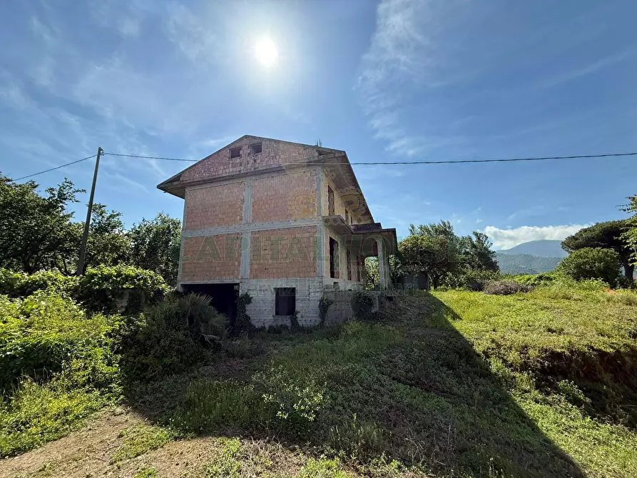 Immagine 1 di Villa in vendita  in Via Macchione a Calvanico