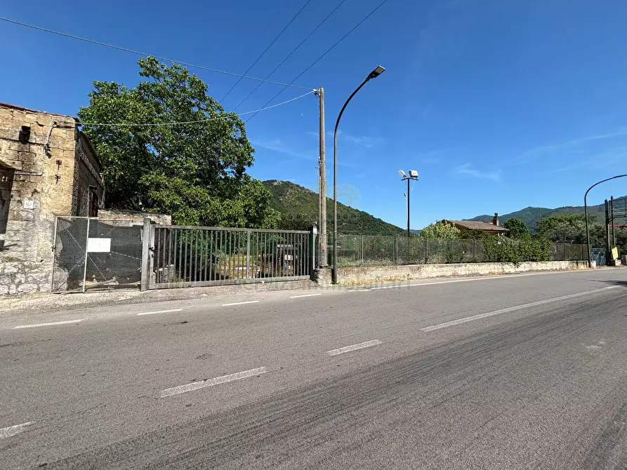 Immagine 2 di Locale commerciale in vendita  in Via ZAMBRANO a Siano