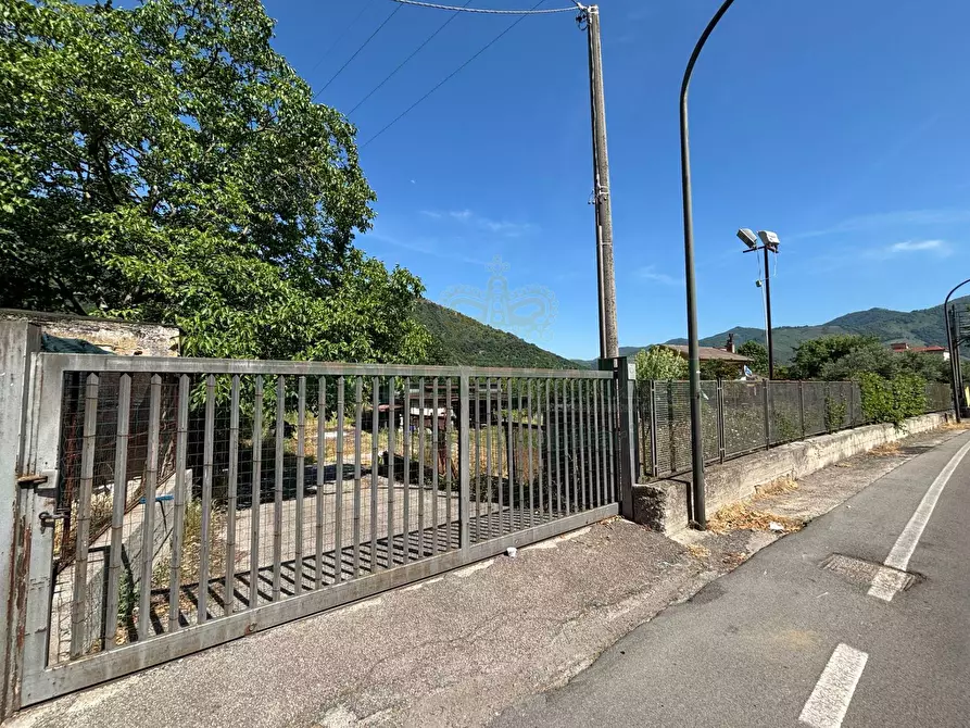 Immagine 3 di Locale commerciale in vendita  in Via ZAMBRANO a Siano