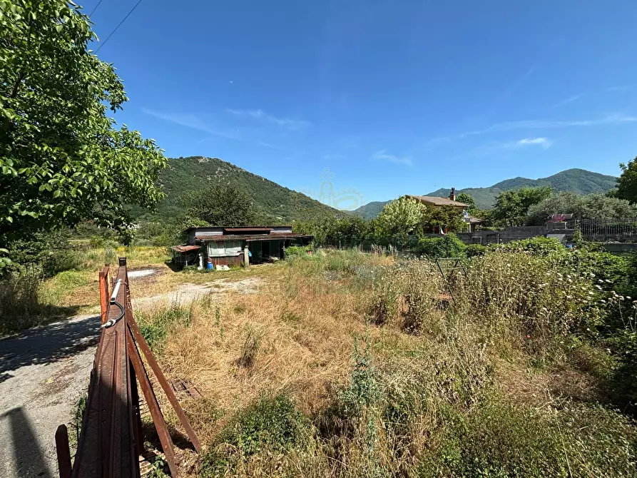 Immagine 6 di Locale commerciale in vendita  in Via ZAMBRANO a Siano