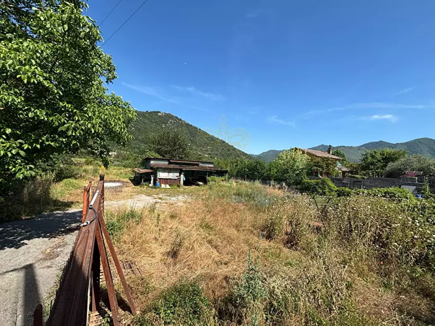 Immagine 1 di Locale commerciale in vendita  in Via ZAMBRANO a Siano