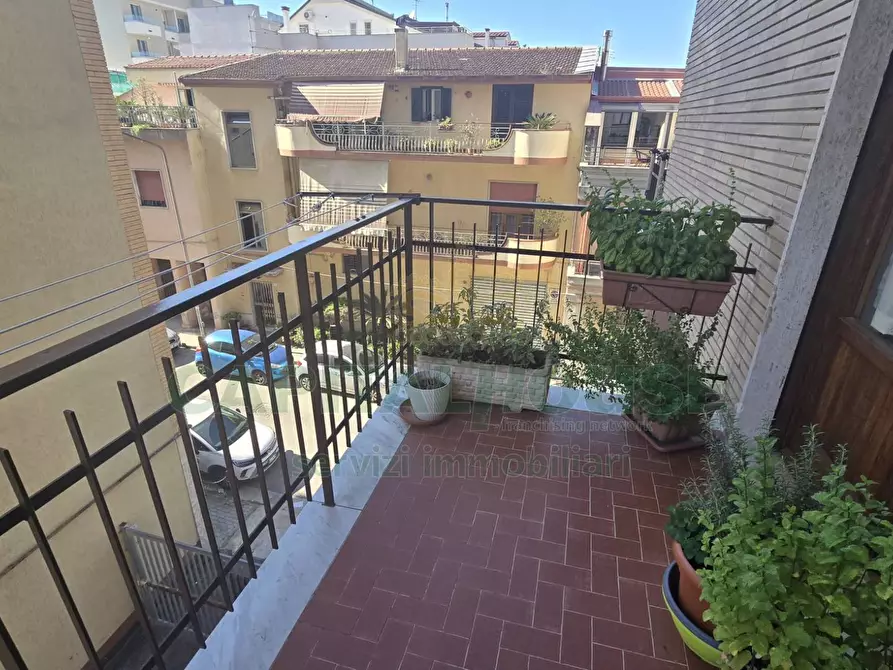 Immagine 30 di Appartamento in vendita  in Via Luigi Einaudi a Capodrise