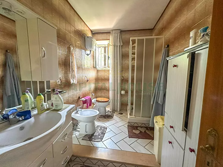 Immagine 9 di Casa indipendente in vendita  in zona confinante con capua a San Tammaro