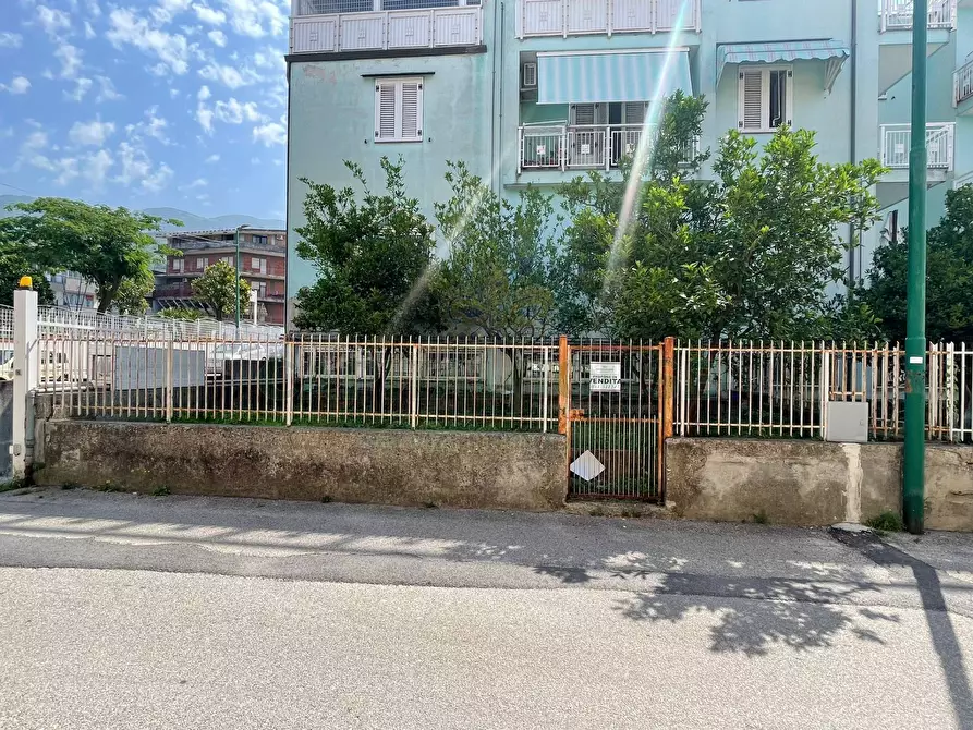 Immagine 2 di Locale commerciale in vendita  in sperone a Sperone