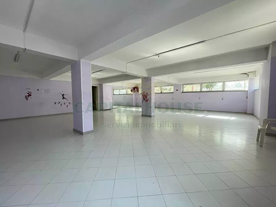 Immagine 14 di Locale commerciale in vendita  in sperone a Sperone