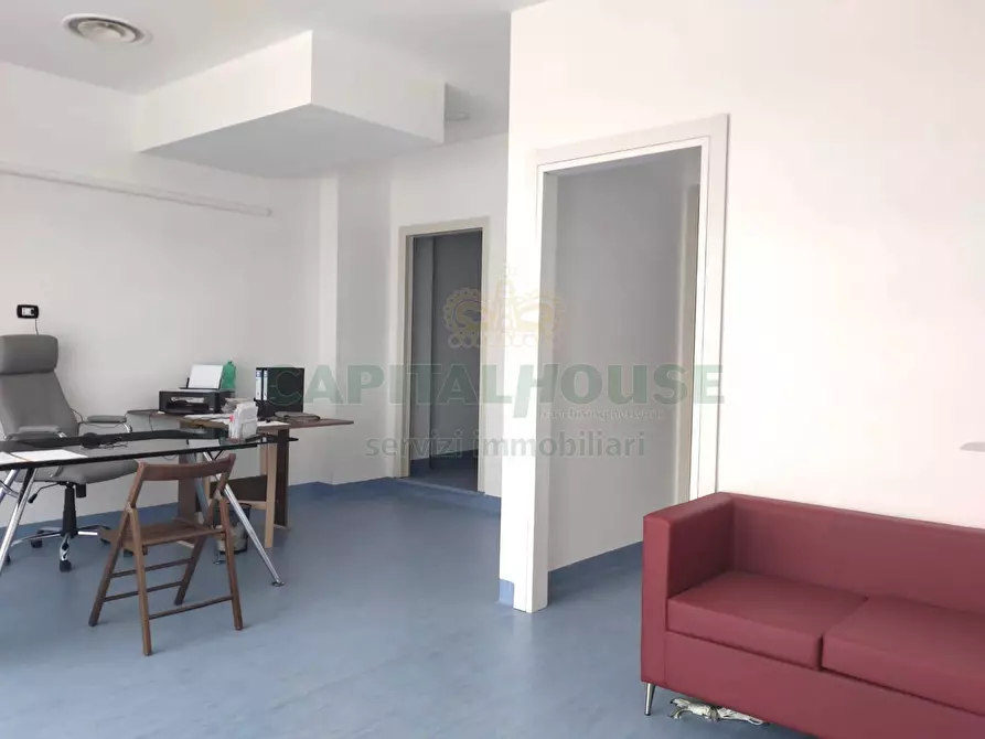 Immagine 3 di Locale commerciale in affitto  in zona supermercato Decò a Santa Maria Capua Vetere