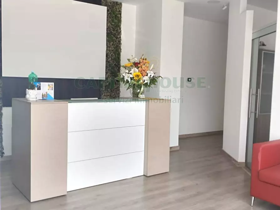 Immagine 33 di Locale commerciale in affitto  in zona supermercato Decò a Santa Maria Capua Vetere