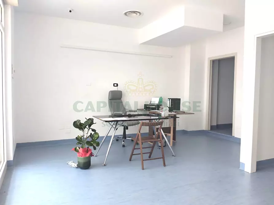 Immagine 5 di Locale commerciale in affitto  in zona supermercato Decò a Santa Maria Capua Vetere