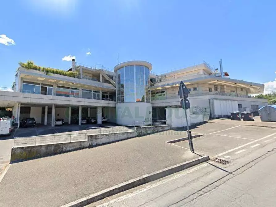 Immagine 1 di Locale commerciale in vendita  in VIA CA` TOGNI a San Clemente