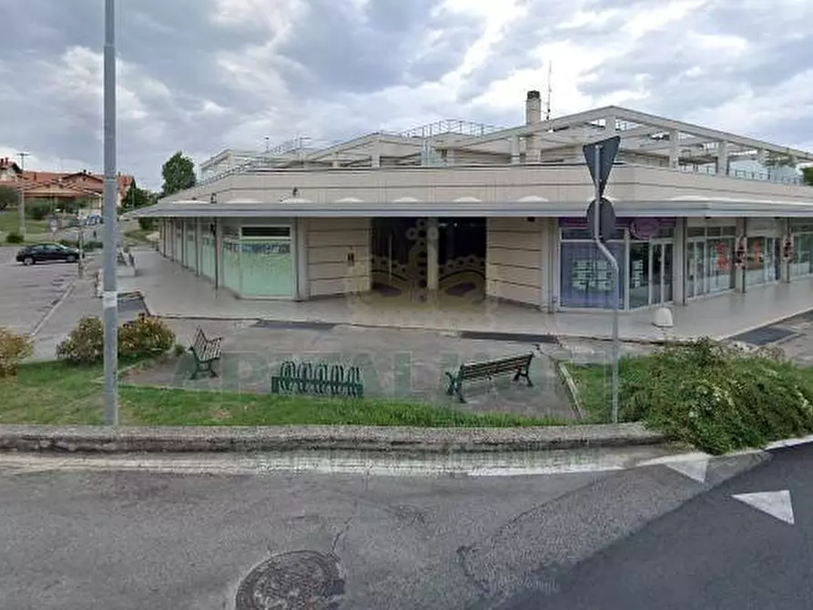 Immagine 3 di Locale commerciale in vendita  in VIA CA` TOGNI a San Clemente