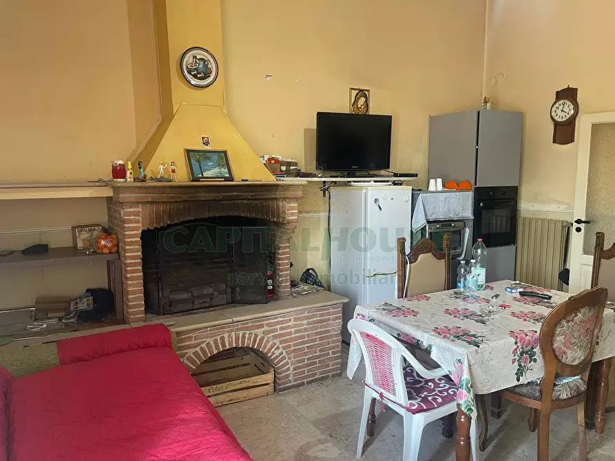 Immagine 2 di Appartamento in vendita  in avella a Avella