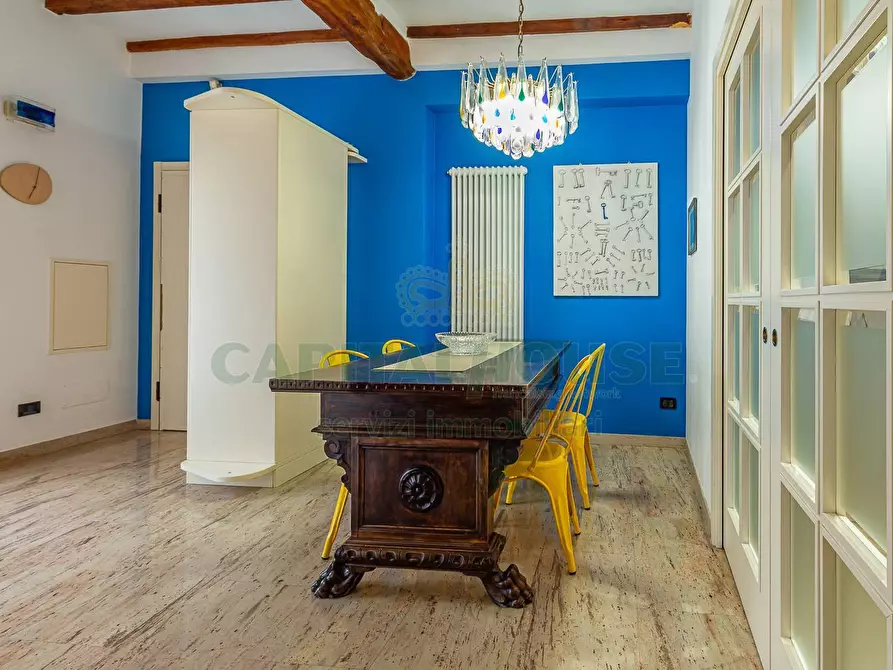 Immagine 5 di Appartamento in vendita  in Via Rialto a Bologna