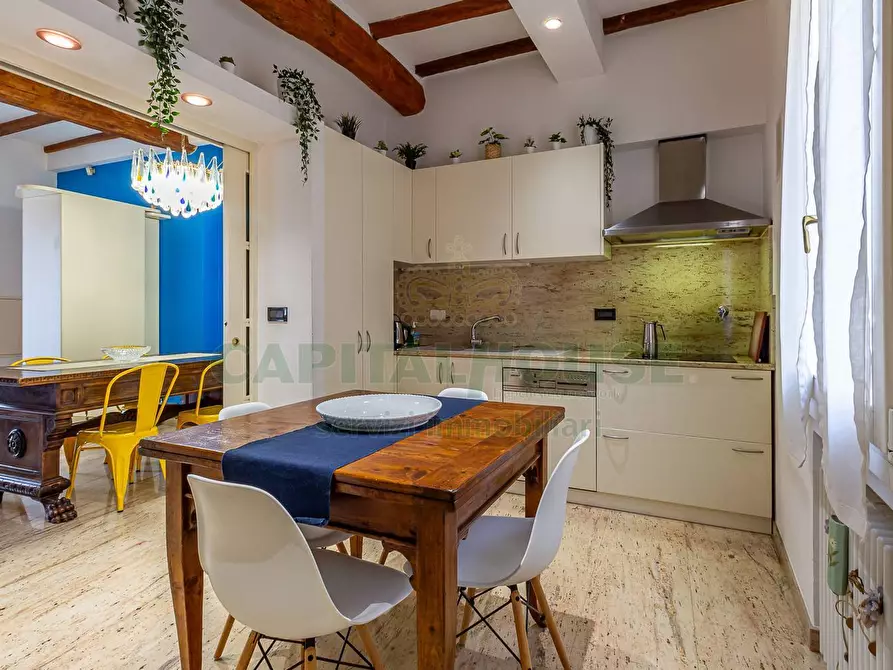 Immagine 7 di Appartamento in vendita  in Via Rialto a Bologna