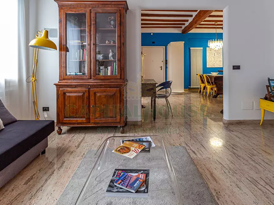 Immagine 11 di Appartamento in vendita  in Via Rialto a Bologna