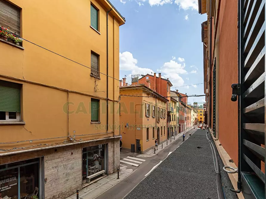 Immagine 23 di Appartamento in vendita  in Via Rialto a Bologna