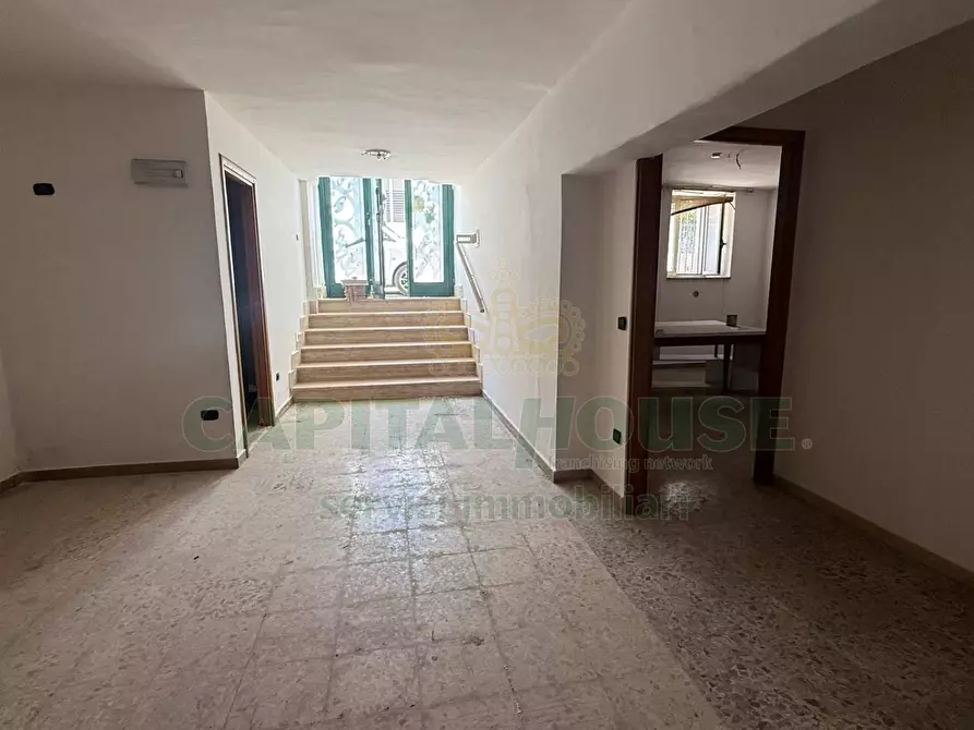 Immagine 2 di Magazzino in vendita  in saviano a Saviano