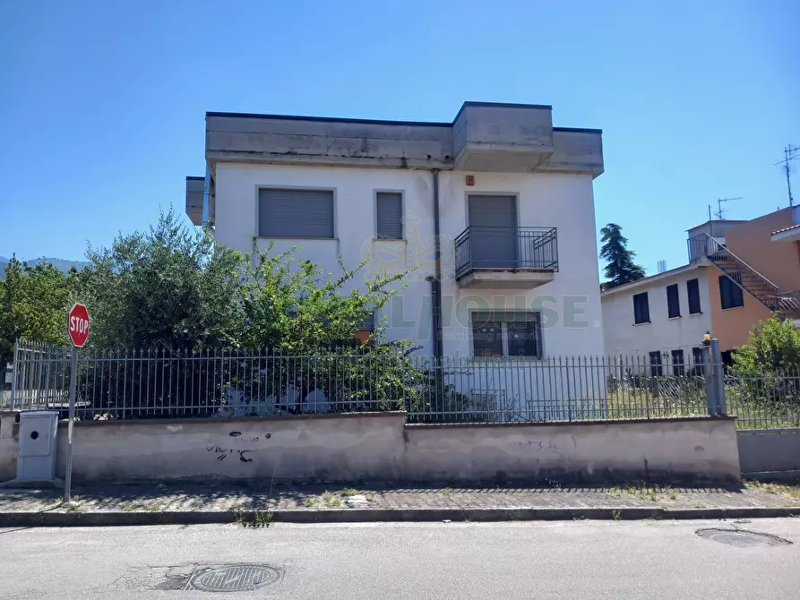 Immagine 3 di Villa in vendita  in sperone a Sperone