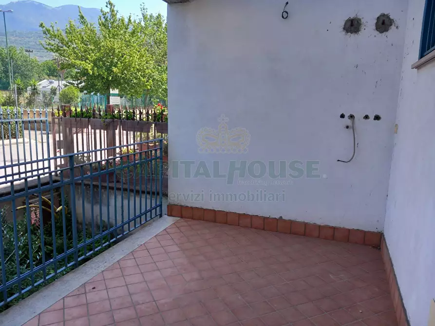 Immagine 42 di Villa in vendita  in sperone a Sperone