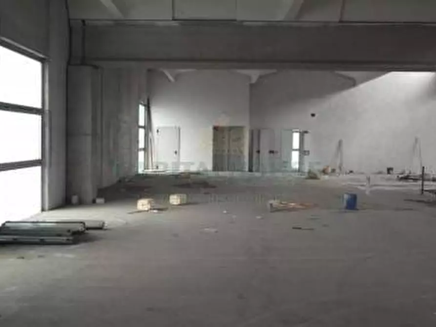 Immagine 20 di Capannone industriale in vendita  a Concorezzo