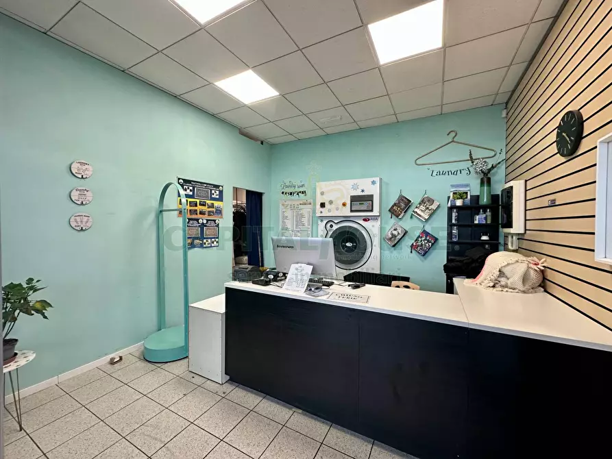 Immagine 2 di Locale commerciale in vendita  in Via Luigi Pirandello a Bologna