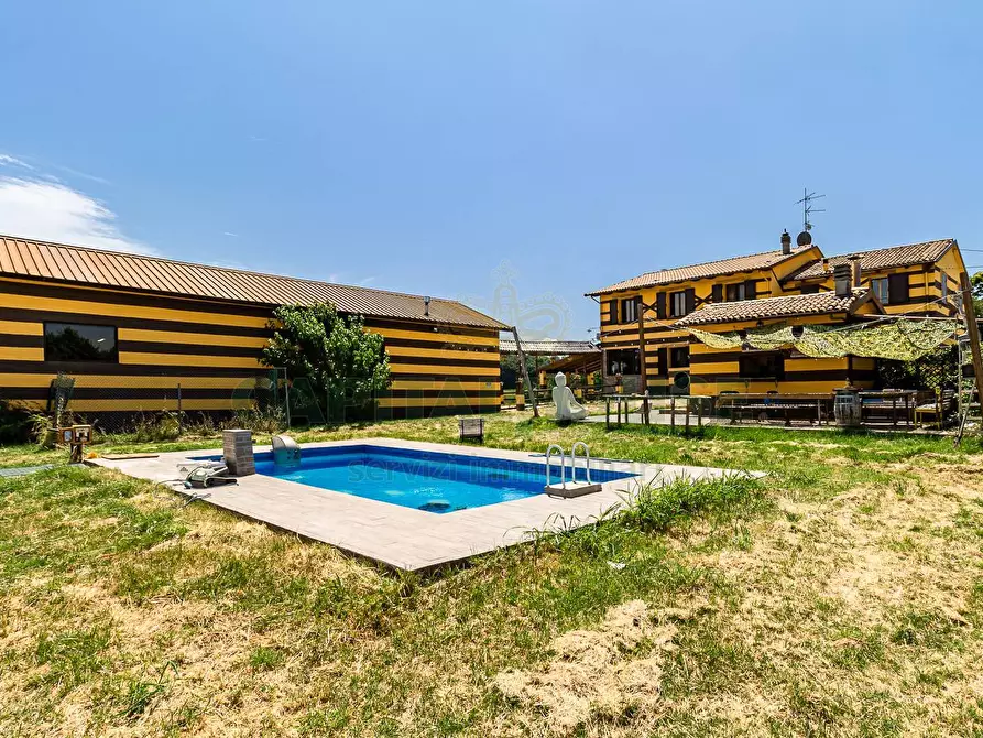 Immagine 3 di Villa in vendita  in via stanzano a Castel San Pietro Terme