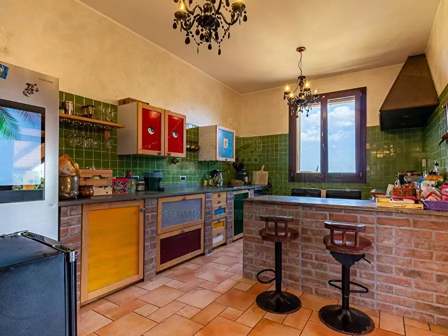 Immagine 11 di Villa in vendita  in via stanzano a Castel San Pietro Terme