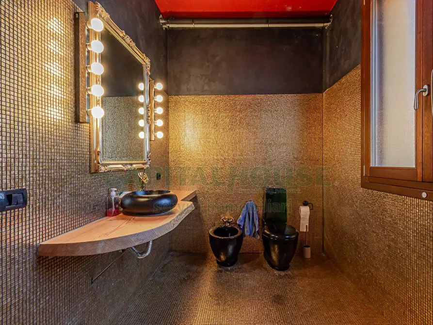 Immagine 17 di Villa in vendita  in via stanzano a Castel San Pietro Terme