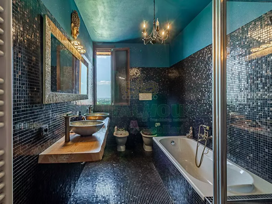 Immagine 25 di Villa in vendita  in via stanzano a Castel San Pietro Terme