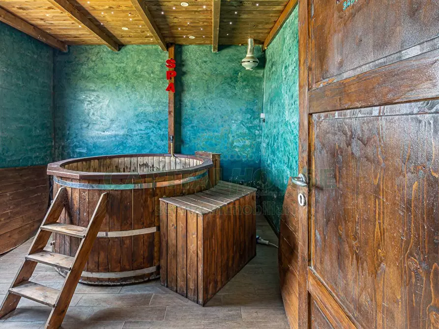 Immagine 43 di Villa in vendita  in via stanzano a Castel San Pietro Terme