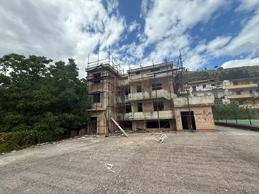 Immagine 3 di Palazzo in vendita  in Via Piave a Castel San Giorgio