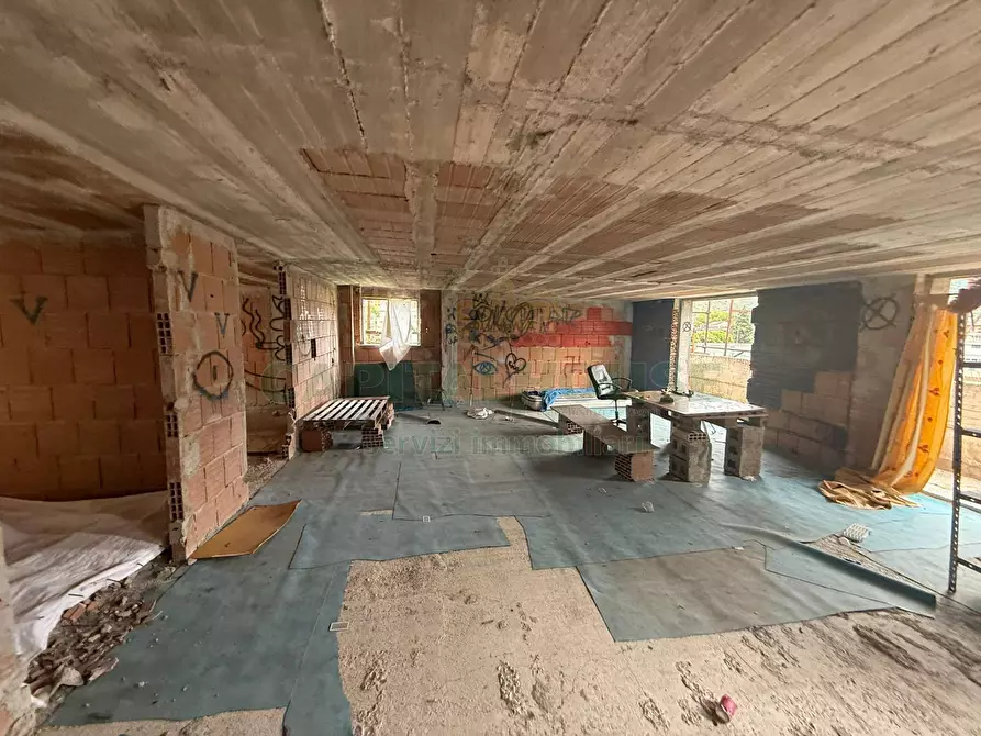 Immagine 15 di Palazzo in vendita  in Via Piave a Castel San Giorgio