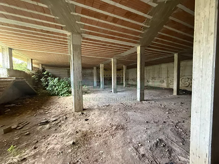 Immagine 4 di Palazzo in vendita  in Via Piave a Castel San Giorgio