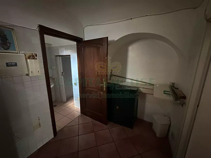 Immagine 11 di Locale commerciale in affitto  in piazza troiano caracciolo del sole a Cercola