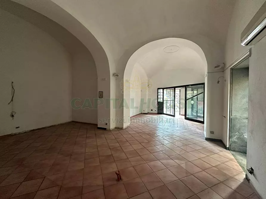 Immagine 8 di Locale commerciale in affitto  in piazza troiano caracciolo del sole a Cercola