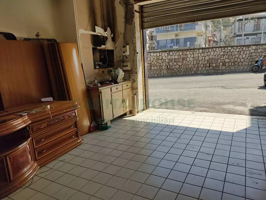 Immagine 3 di Locale commerciale in vendita  in baiano a Baiano