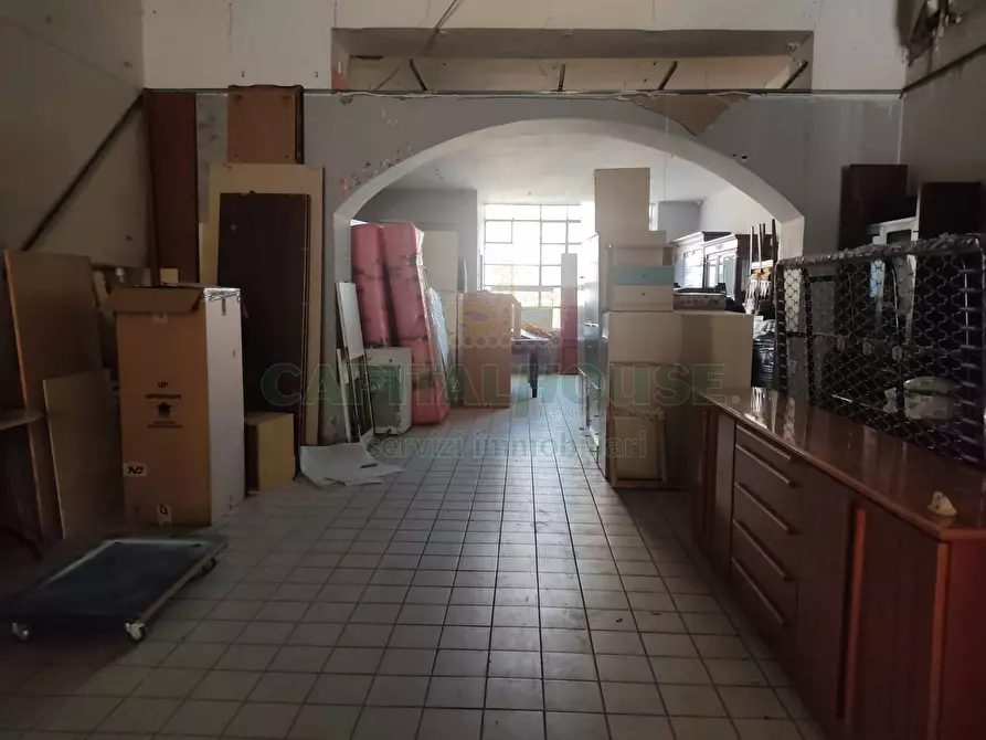 Immagine 6 di Locale commerciale in vendita  in baiano a Baiano