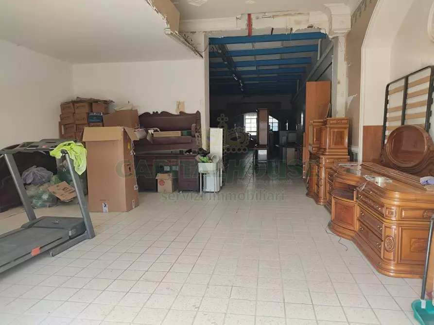 Immagine 9 di Locale commerciale in vendita  in baiano a Baiano
