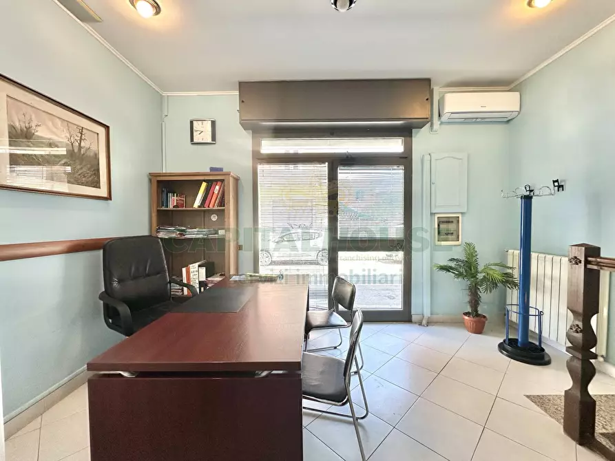 Immagine 8 di Locale commerciale in vendita  in Via Di Corticella a Bologna