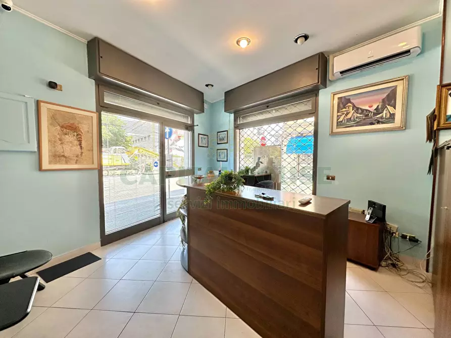 Immagine 4 di Locale commerciale in vendita  in Via Di Corticella a Bologna