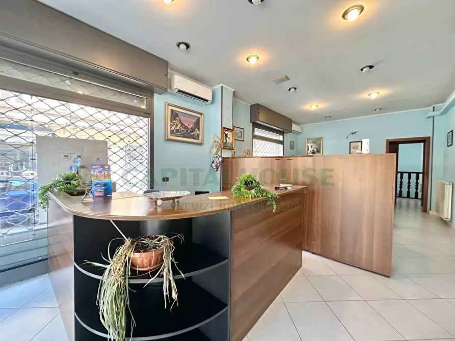 Immagine 2 di Locale commerciale in vendita  in Via Di Corticella a Bologna