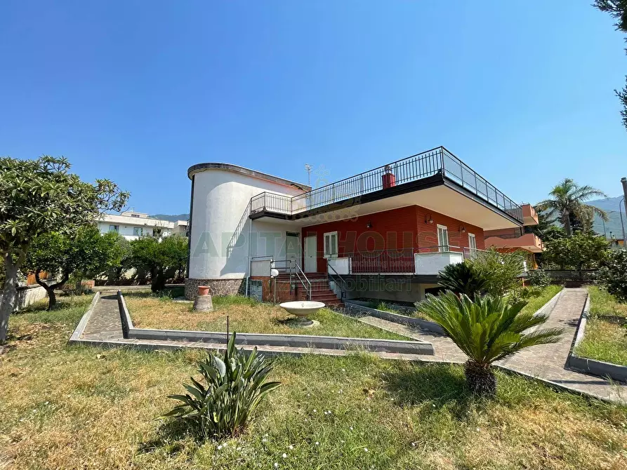 Immagine 35 di Villa in vendita  in avella a Avella